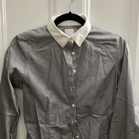 Button down ladies - Picture 2 of 6